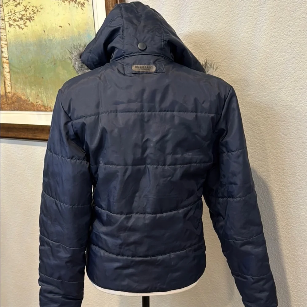Authentic Burberry Navy Jacket with Faux Fur Hood - Picture 4 of 12